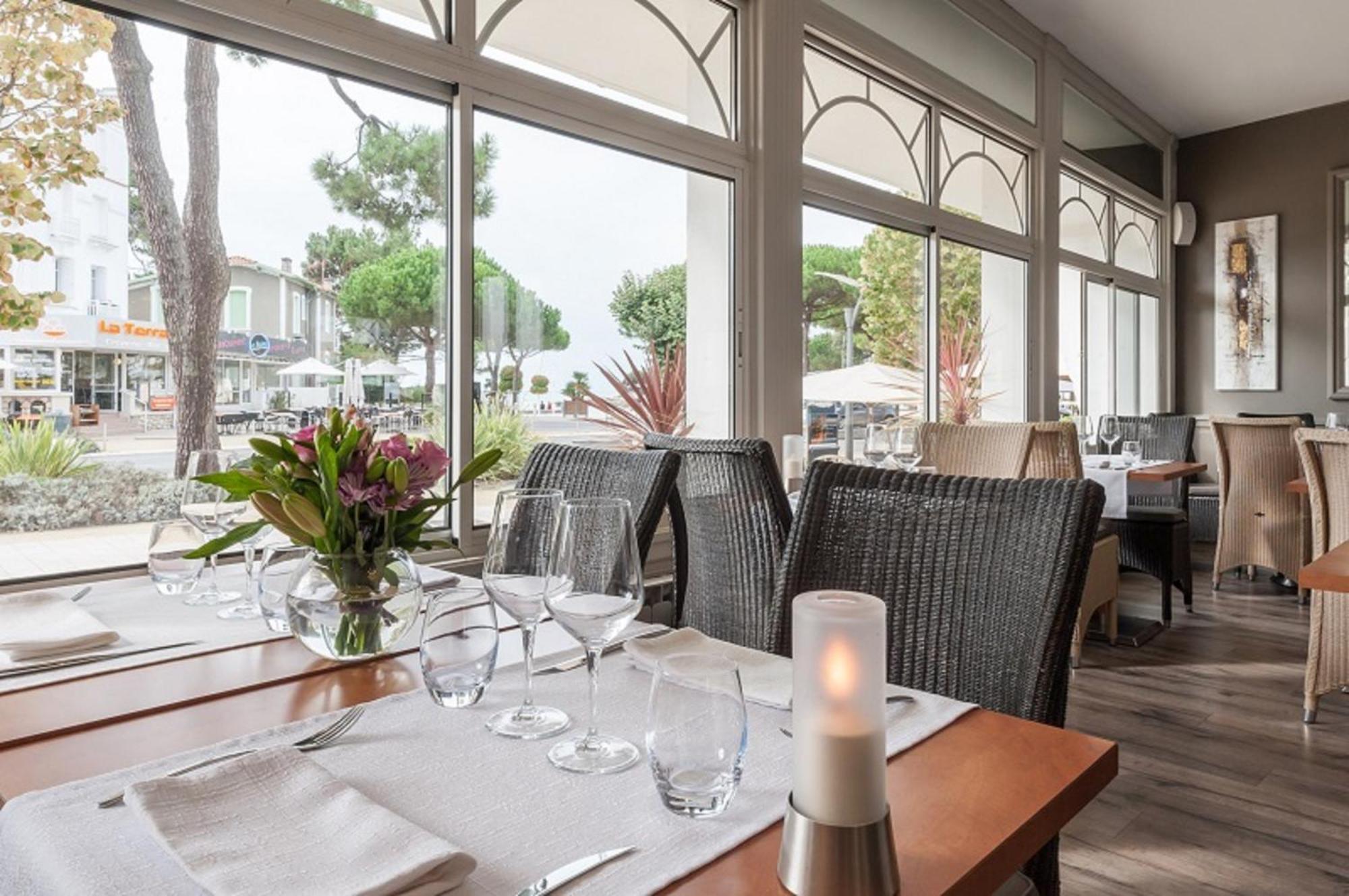 Hotel De La Plage Saint-Palais-sur-Mer Eksteriør billede